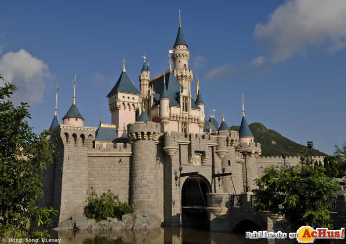 Imagen de Hong Kong Disneyland Resort  Sleeping_Beauty_Castle