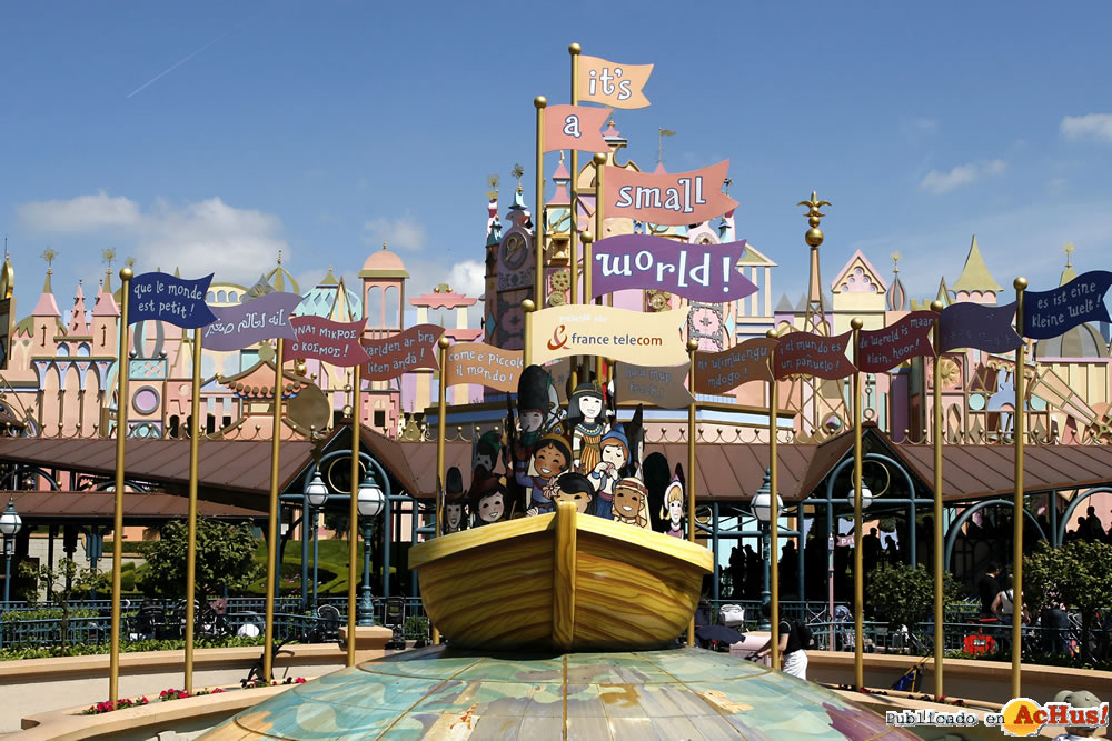 Imagen de Disneyland Paris  Fantasyland Its a small world